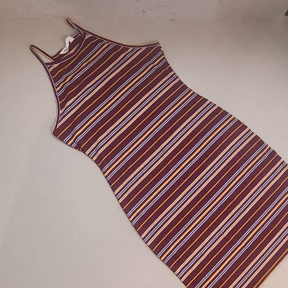Maroon Striped Bodycon Dress - Picture 10 of 10